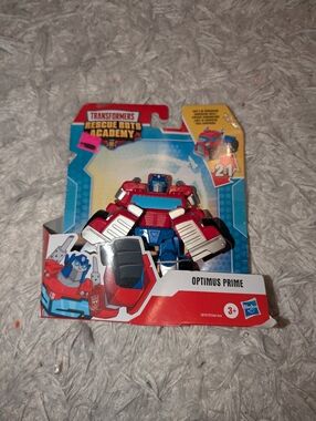 Transformers: Rescue Bots Academy Optimus Prime Kids Toy Action Figure for Boys